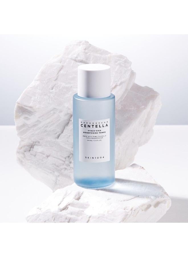 buy-skin1004-madagascar-centella-hyalu-cica-brightening-toner-210ml_ngl