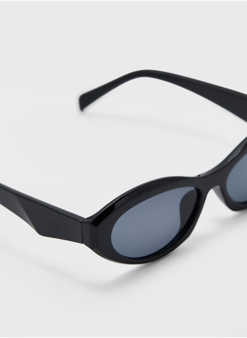 buy-ella-oval-len-sunglasses_bsq