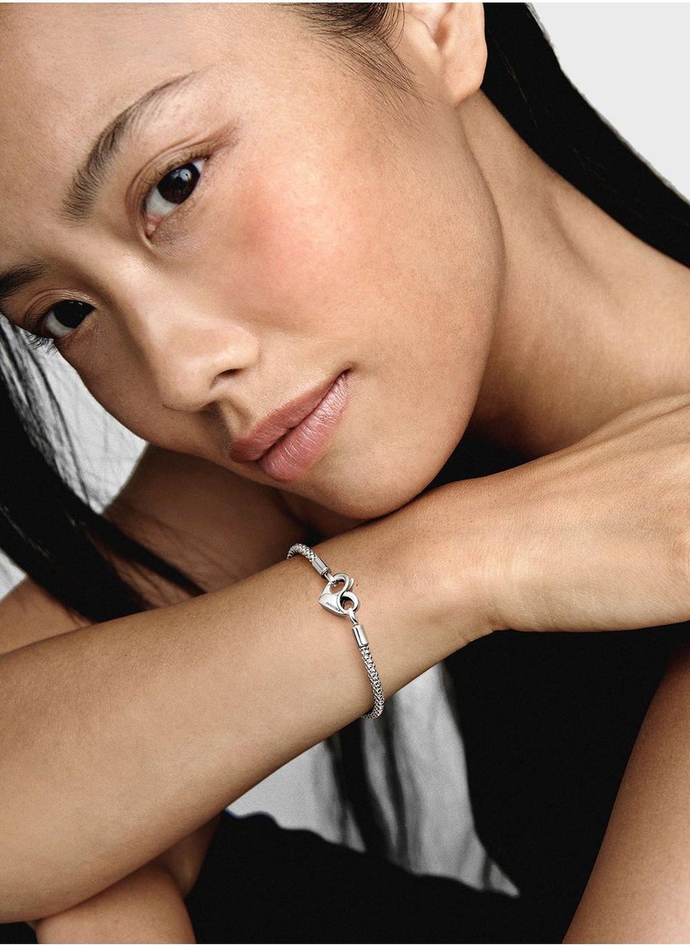 buy-pandora-pandora-moments-studded-chain-bracelet_22v