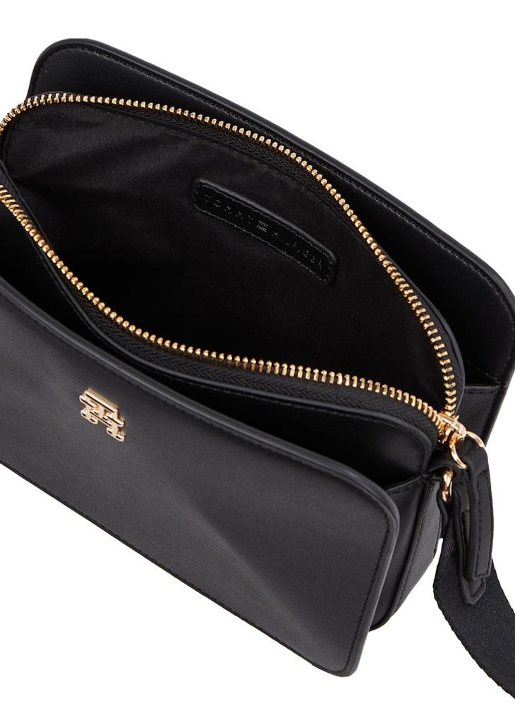 buy-tommy-hilfiger-logotape-camera-bag_jba