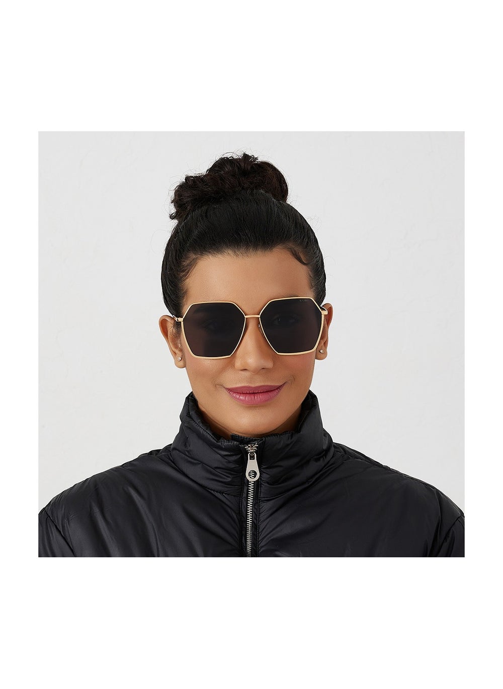 buy-blackout-blackout-stark-women-hexagon-uv400-sunglasses_bbp