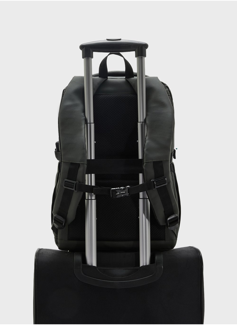 buy-robert-wood-padded-back-support-casual-backpack_oqy