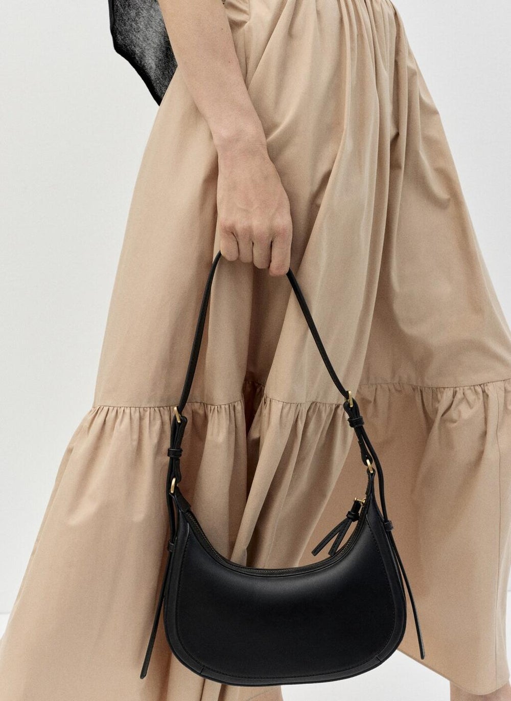 buy-mango-lake-oval-shoulder-bag_wvr