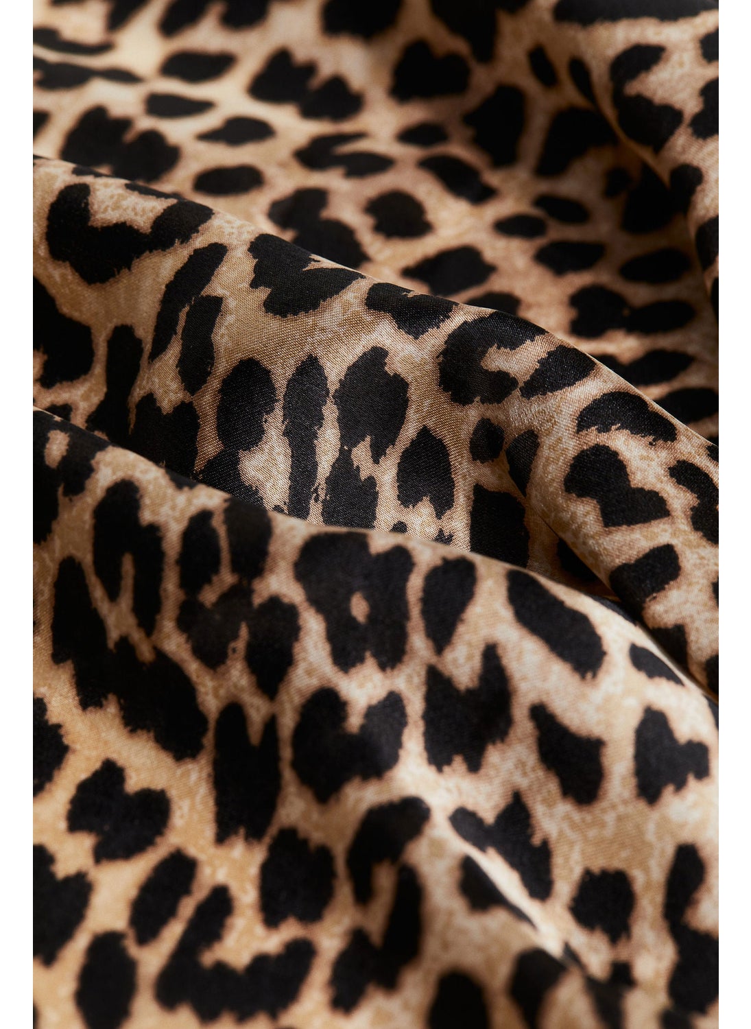 buy-h-m-printed-silk-scarf_0o1