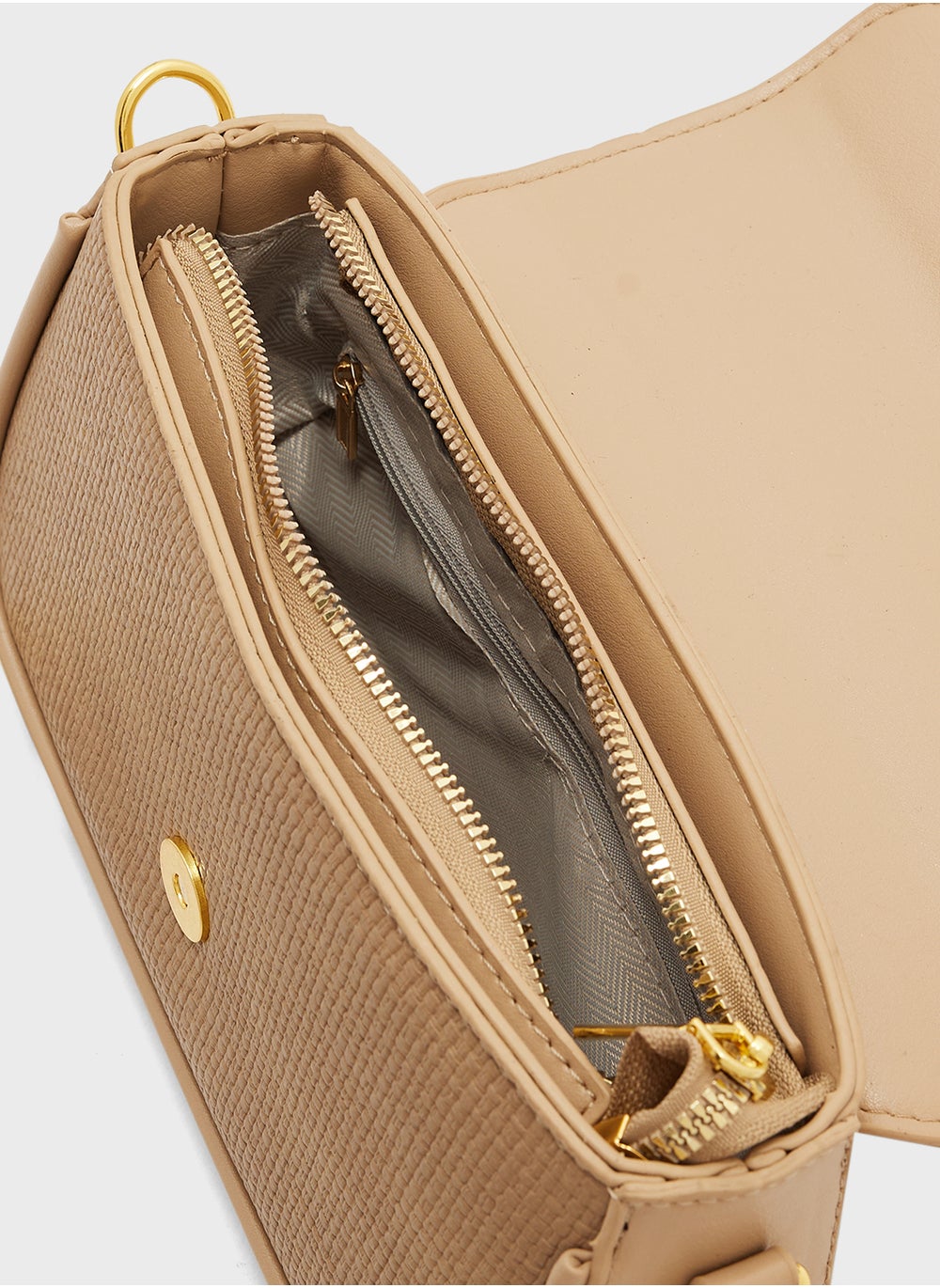 buy-ella-chain-detail-strap-crossbody_7ow