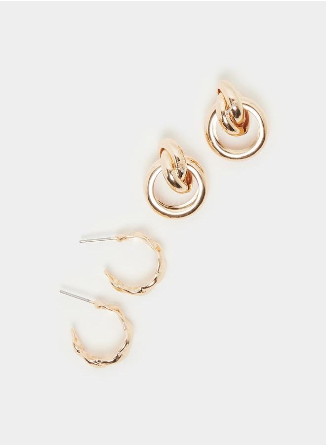 buy-styli-set-of-2-textured-assorted-earrings_28m