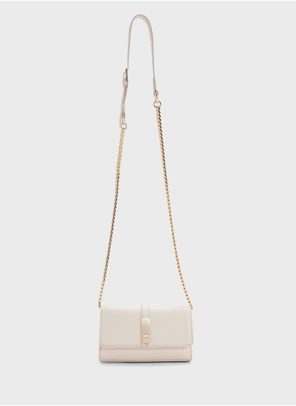 buy-tommy-hilfiger-heritage-mini-crossbody-bag-with-chain_48s
