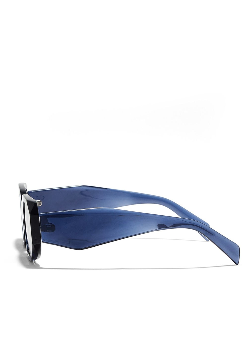 buy-blackout-delta-women-blue-sunglasses-frame-material-thermoplastic-rubber-tr90-frame-color-blue-lens-color-blue-full-rim_6gi