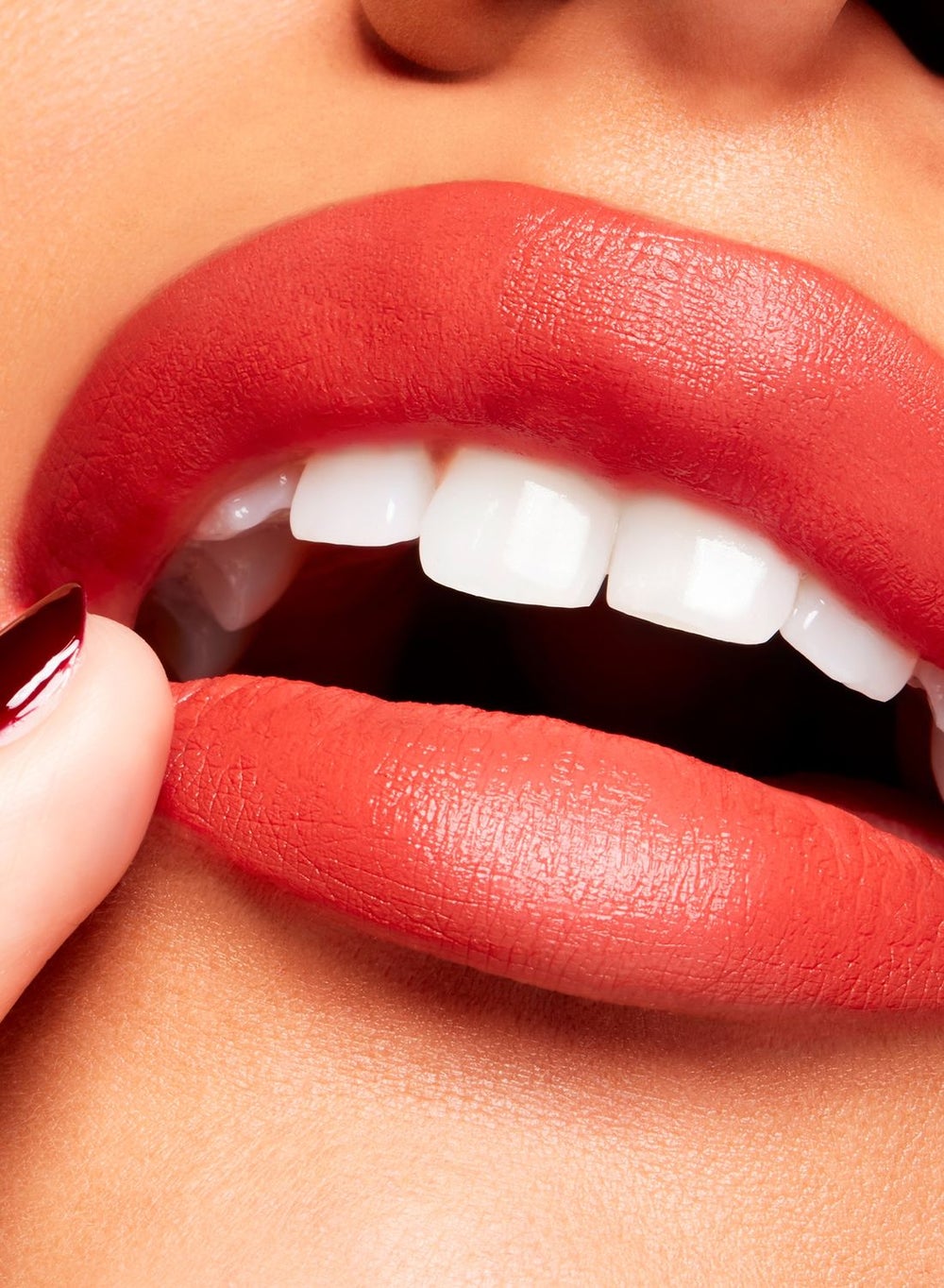 buy-mac-cosmetics-powder-kiss-velvet-blur-slim-stick-devoted-to-chili_sf1