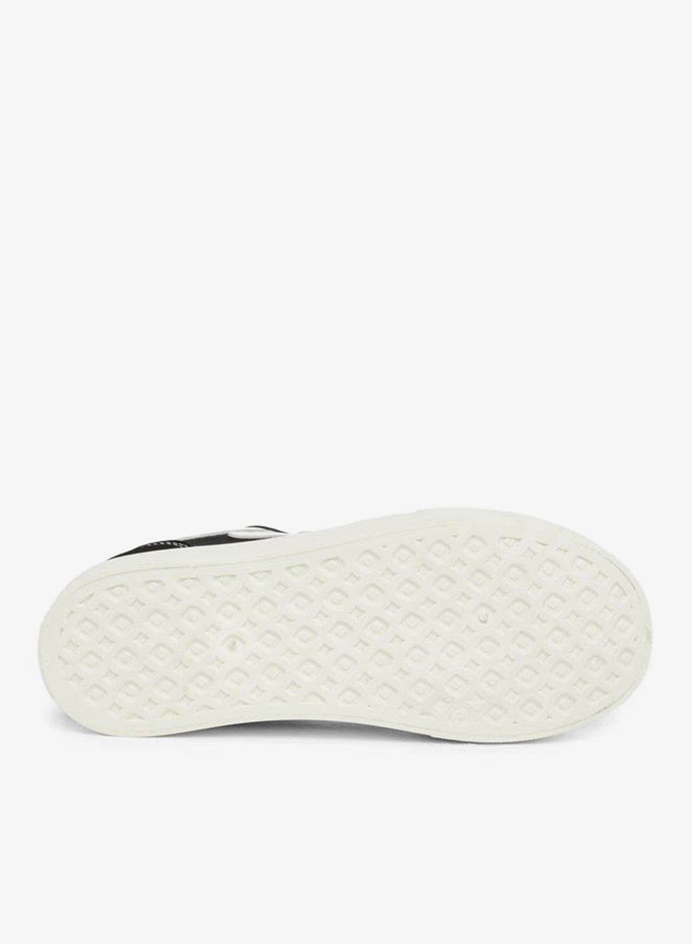 buy-styli-styli-panelled-lace-up-sneakers-with-stitching-detail_4mq