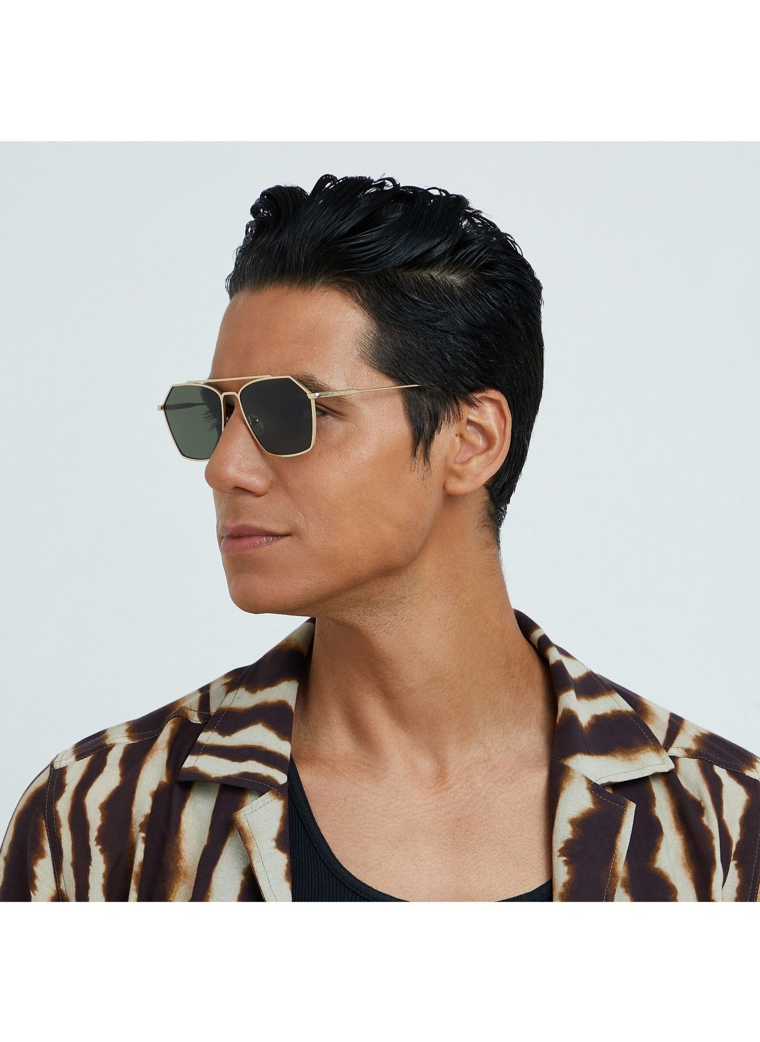 buy-30sundays-figaro-la-french-collection-men-green-sunglasses-frame-material-metal-lens-color-green-frame-color-gold-full-rim_3sn