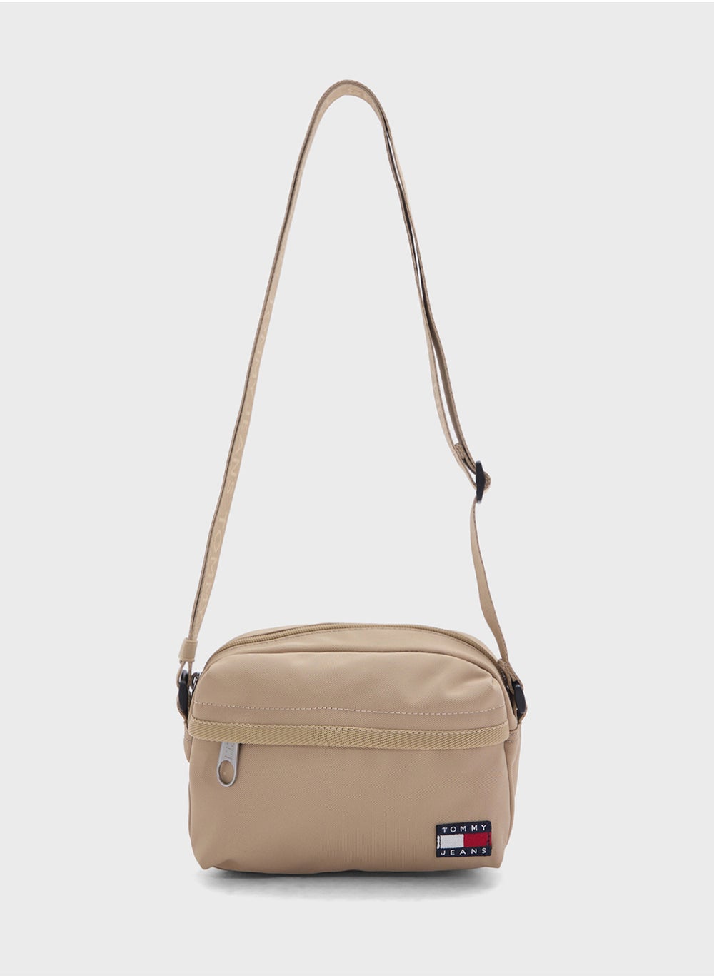 buy-tommy-jeans-essential-daily-crossbody-bag_0yh