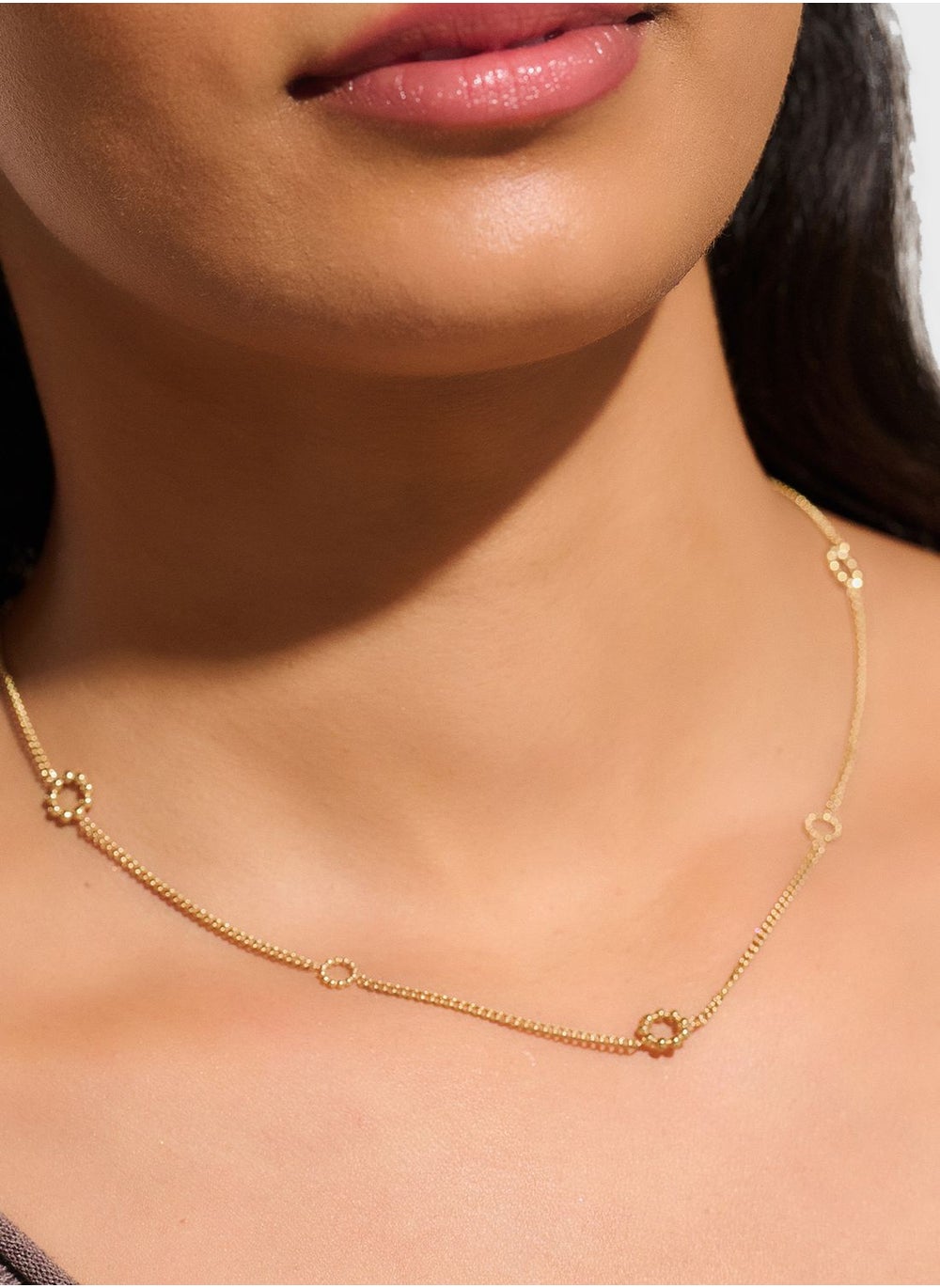 buy-olivia-burton-minimalist-round-petite-bracelet_53l