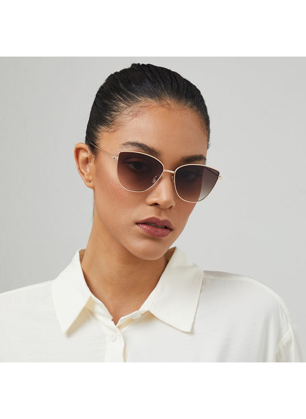 buy-blackout-blackout-celeb-cat-eye-full-rim-sunglasses_4ii