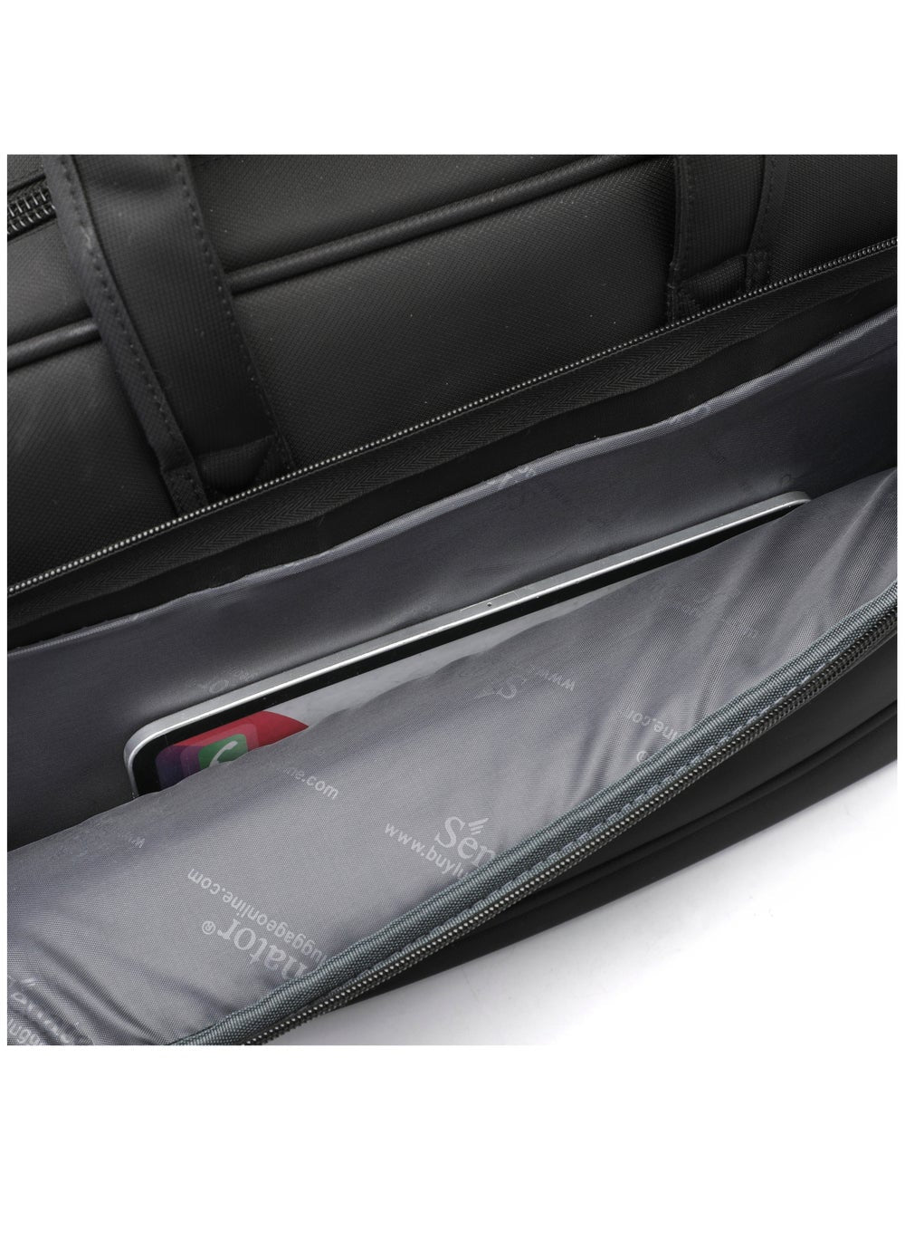 buy-senator-nylon-laptop-carrying-case-17-inch-lightweight-adjustable-shoulder-straps-business-college-school-students-kh8046-black_xub
