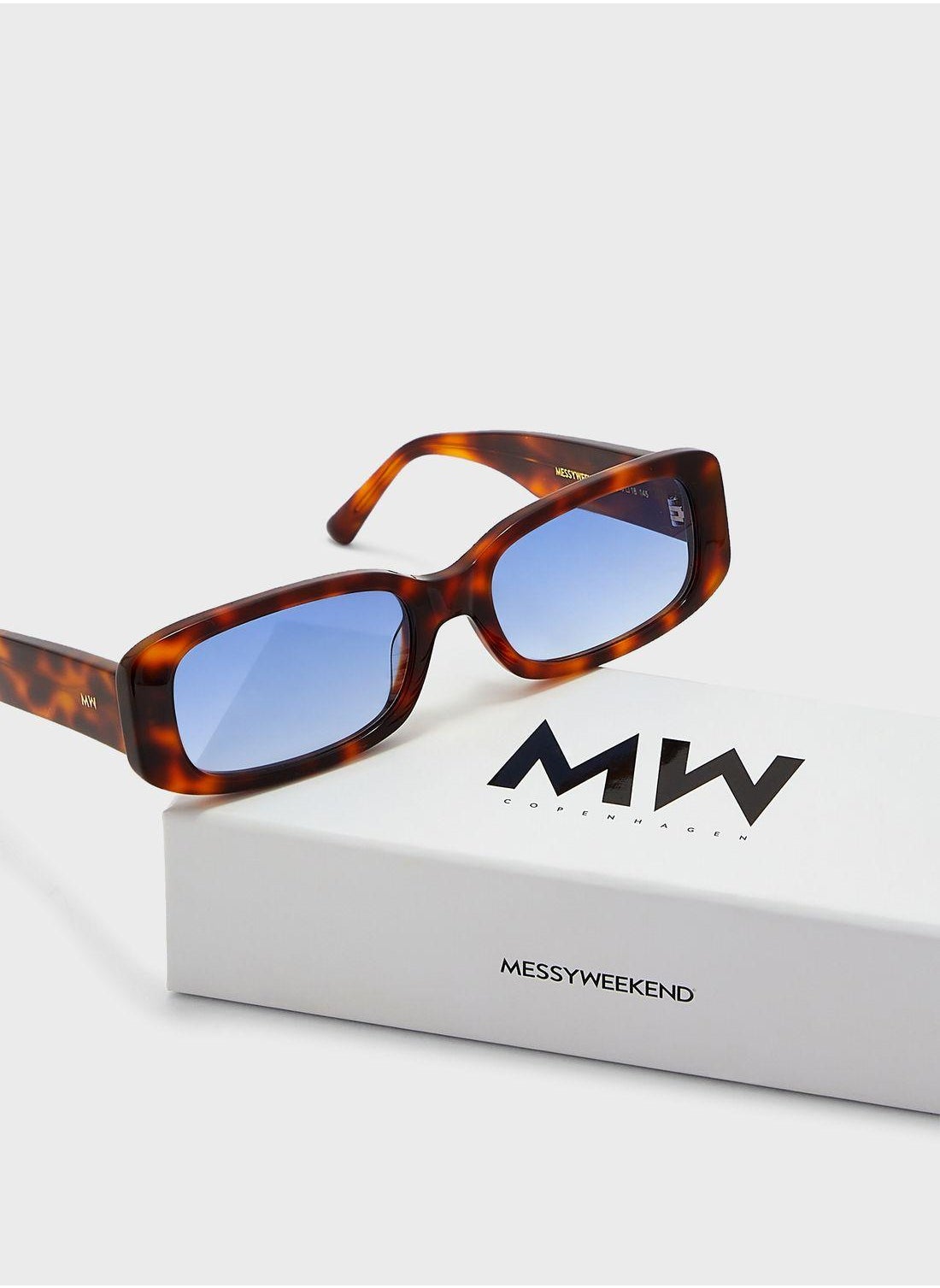 buy-messyweekend-roxie-shape-sunglasses_z9s