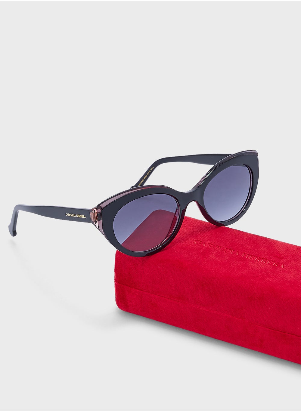 buy-carolina-herrera-her-0250-s-wayfarers-sunglasses_fkn