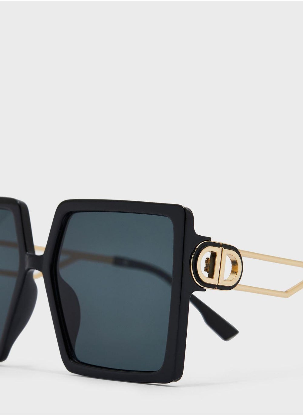 buy-vanilla-rouge-oversized-sunglasses_jor