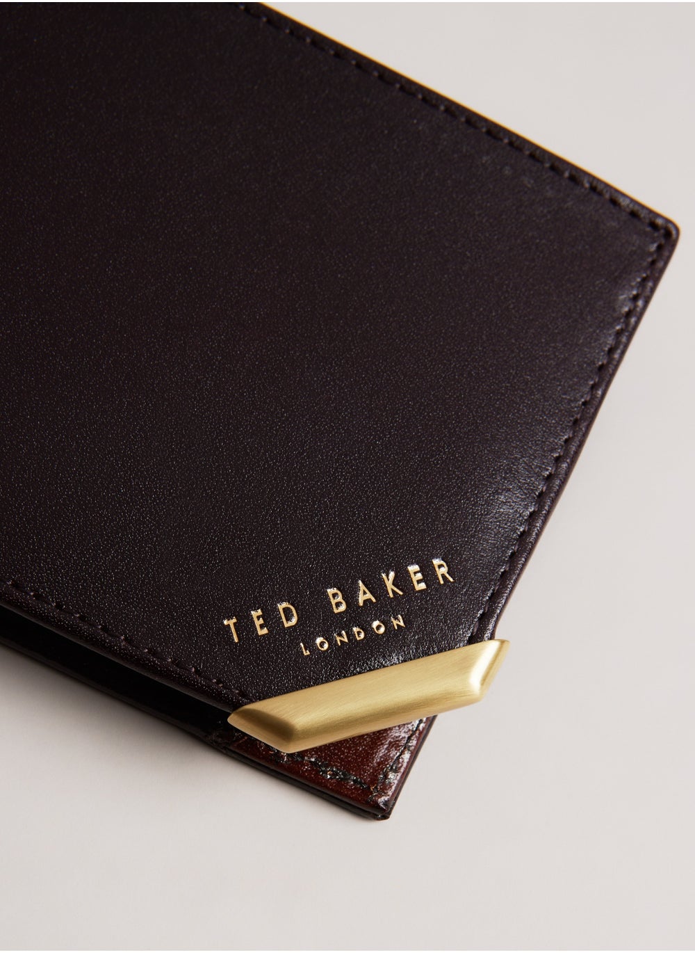 buy-ted-baker-leather-bifold-wallets_ipb