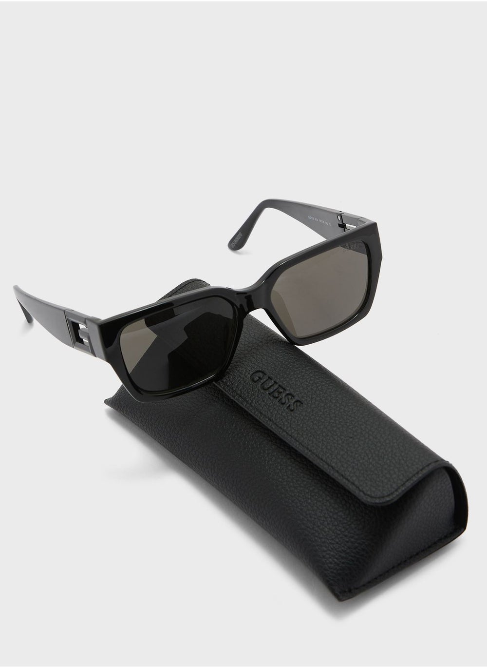 buy-guess-rectangle-shape-sunglasses_uzd