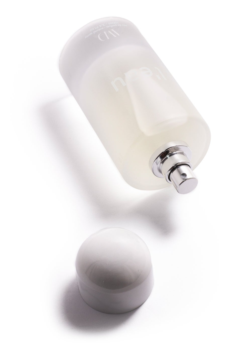 buy-amd-perfumes-l-eau-by-amd-perfumes-men-and-women-fragrance-edp-100ml_axn