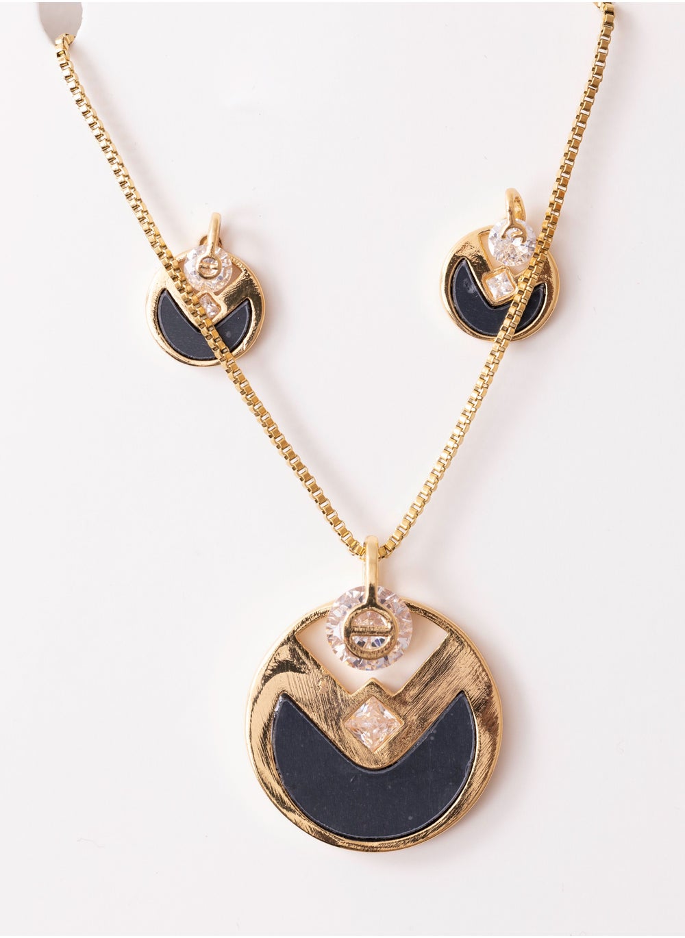 buy-amica-necklace-earring-set_8wt