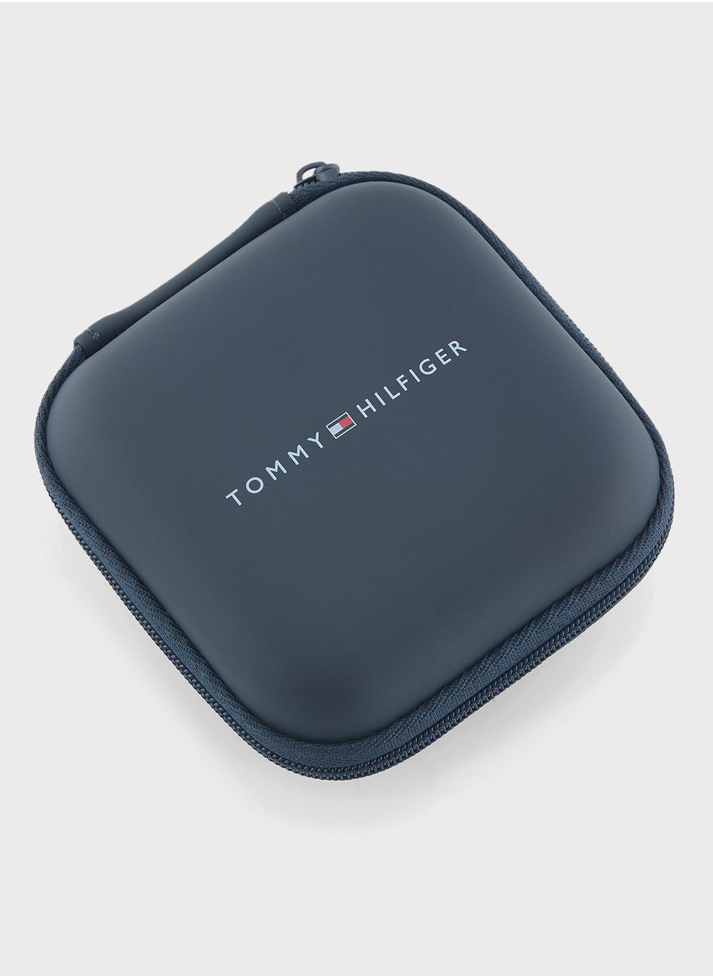 buy-tommy-hilfiger-toggle-heart-bracelet_aso