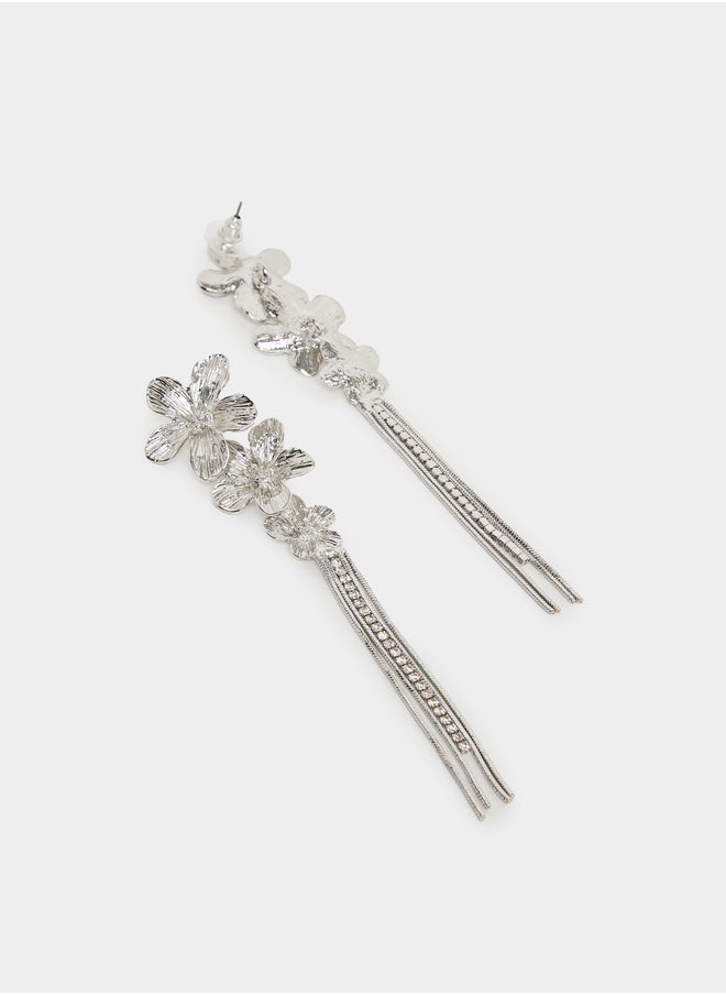 buy-styli-embellished-floral-dangle-earrings_s8y