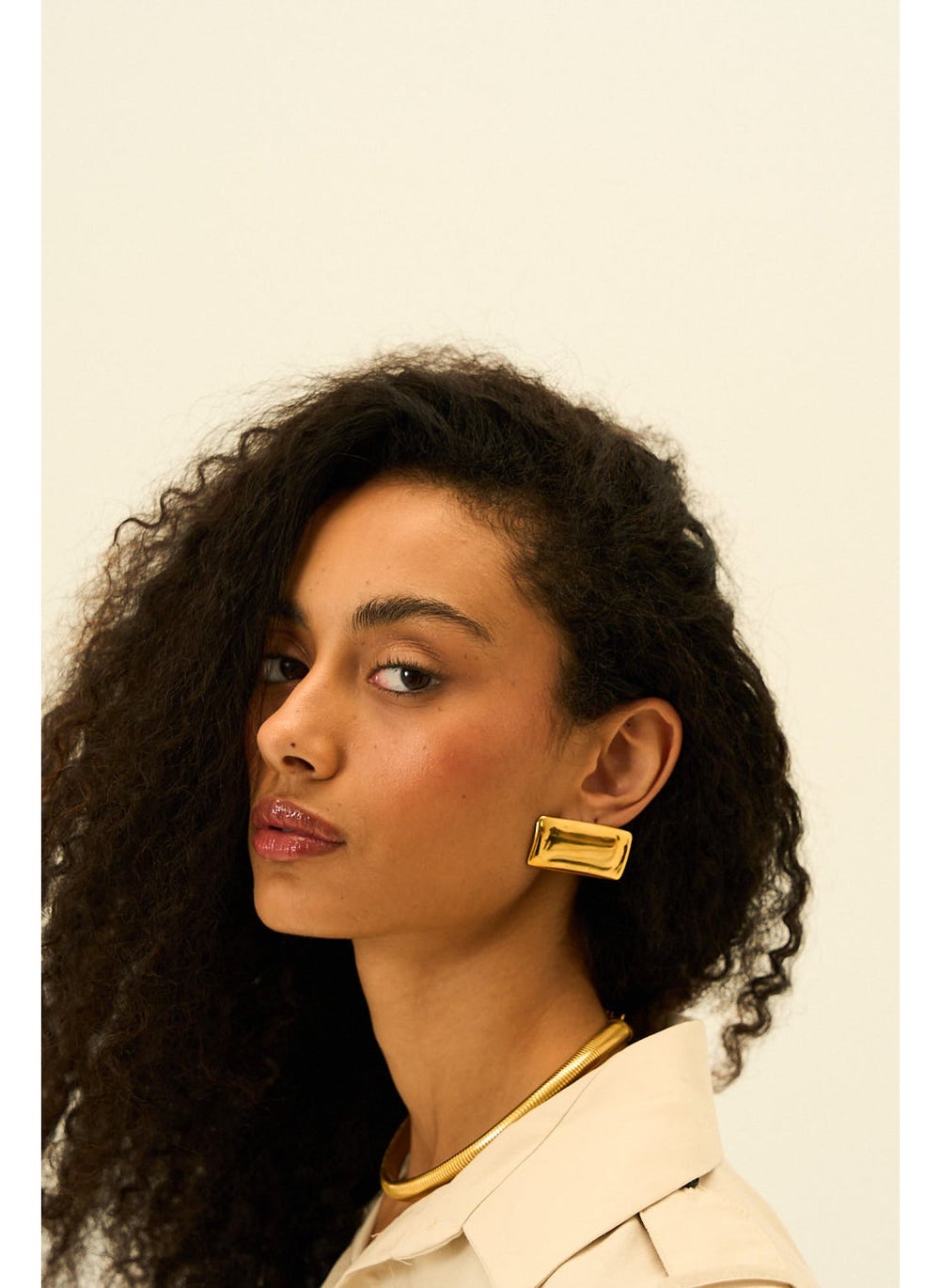 buy-noya-claire-sculpt-earrings_kau