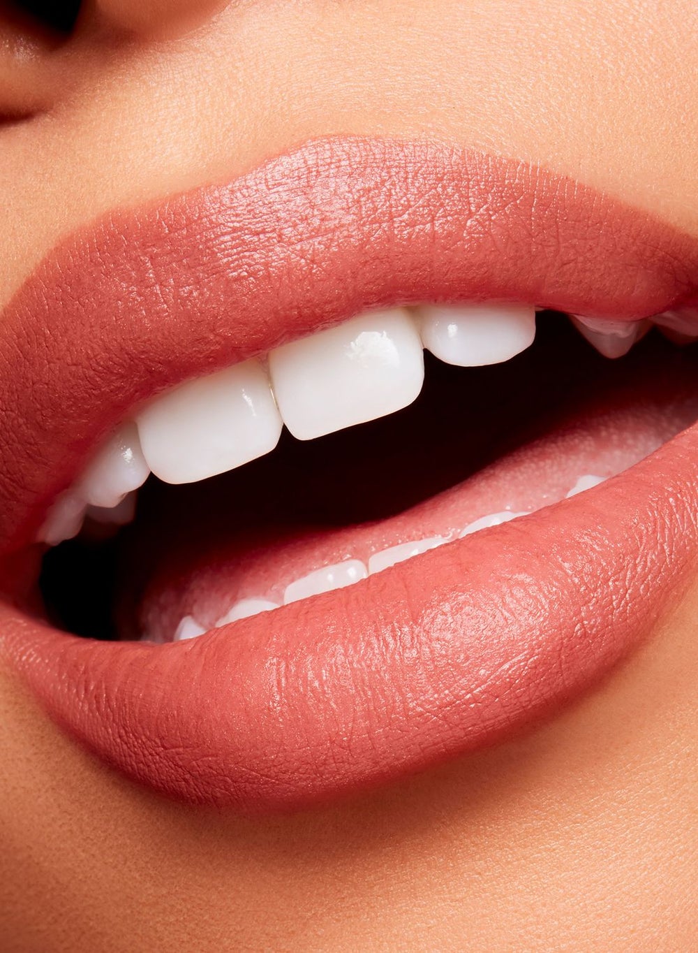 buy-mac-cosmetics-pwdr-kss-vlvt-blr-slm-ov-2gm-07oz_1bx