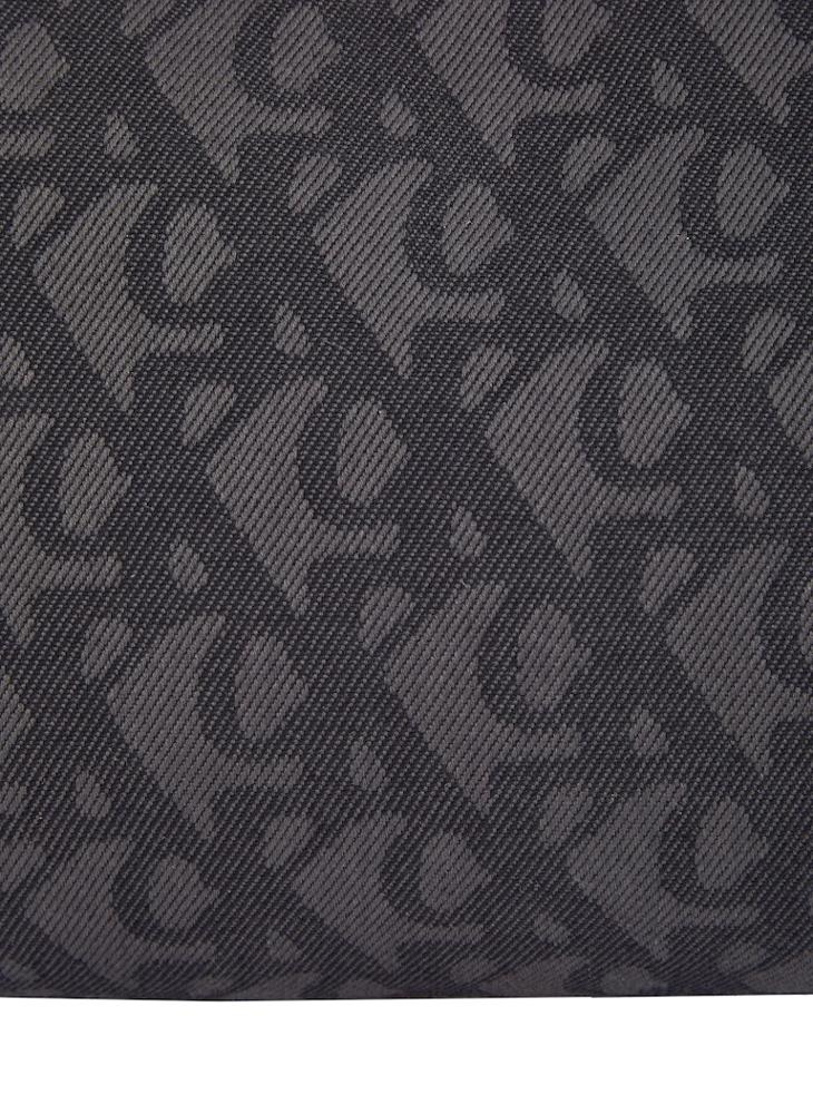 buy-calvin-klein-jeans-logo-detailed-zip-through-shoulder-bag_9nx