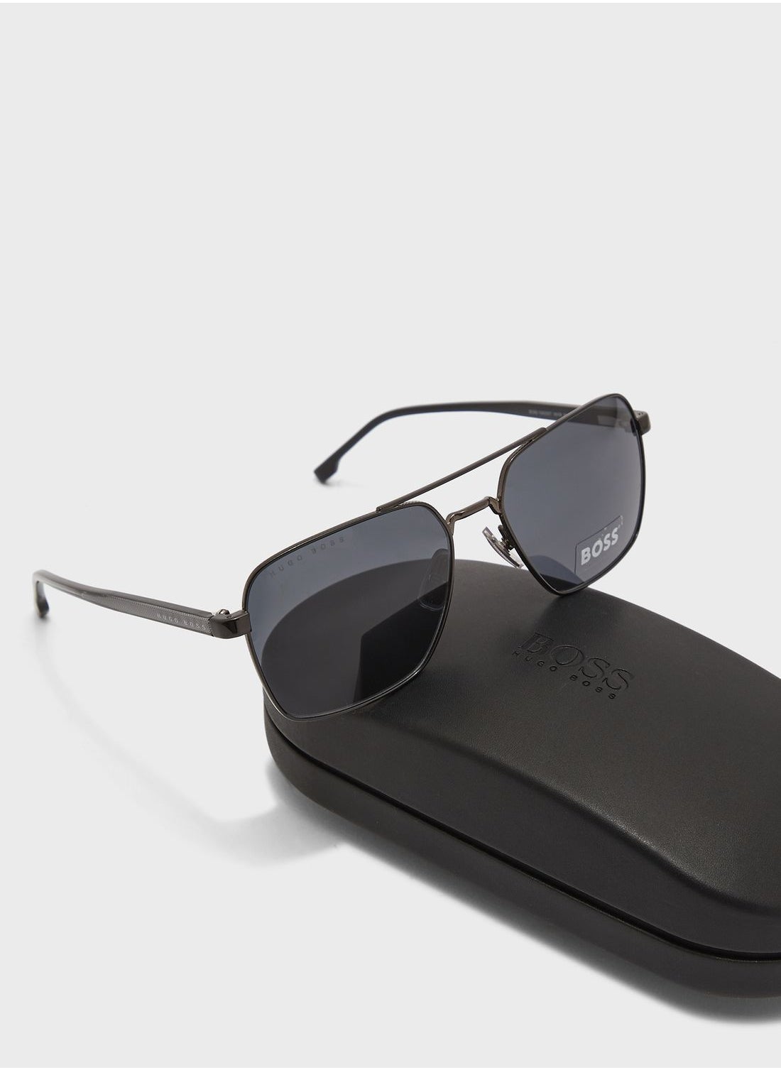 buy-boss-wayfarers-1045-s-it-sunglasses_mpq