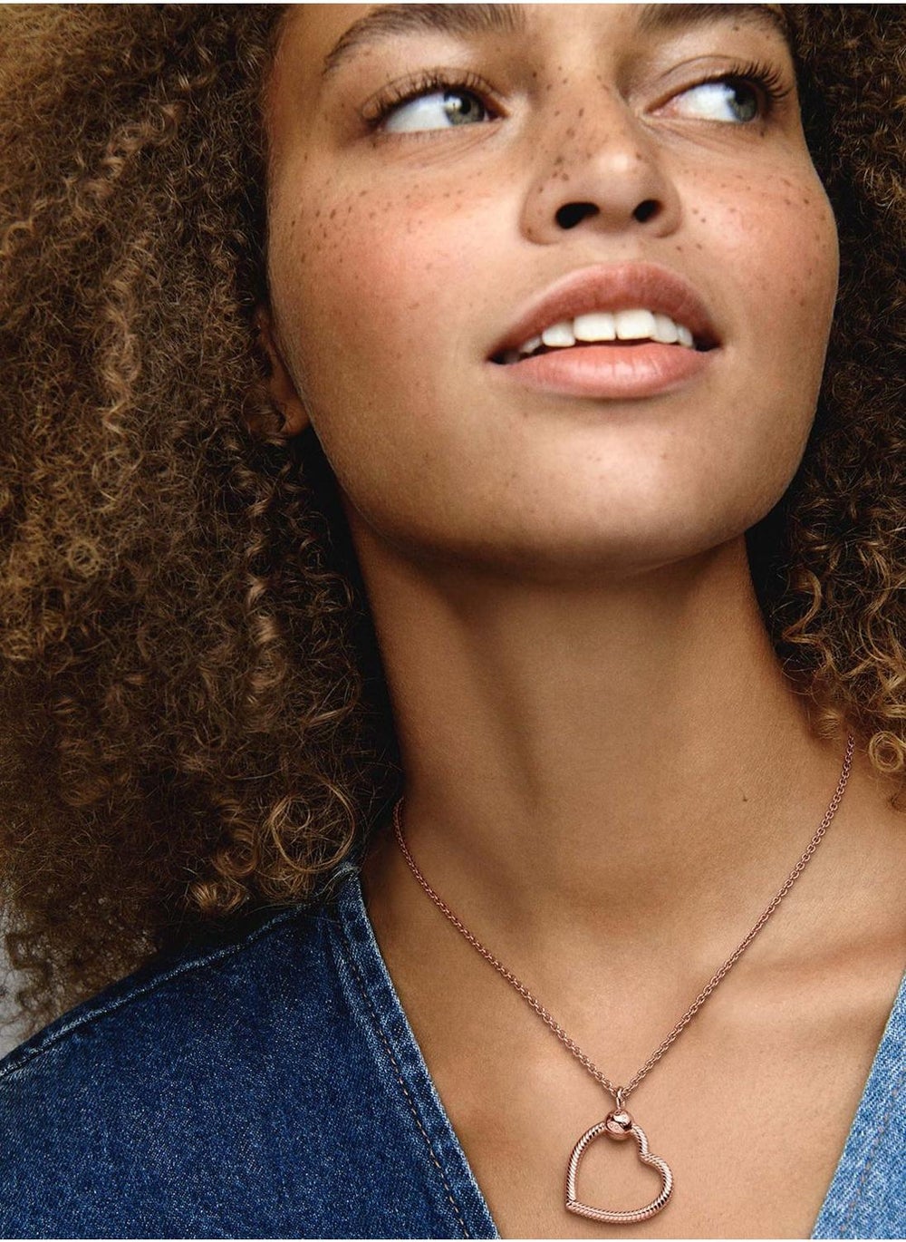 buy-pandora-pandora-moments-heart-charm-pendant_pen