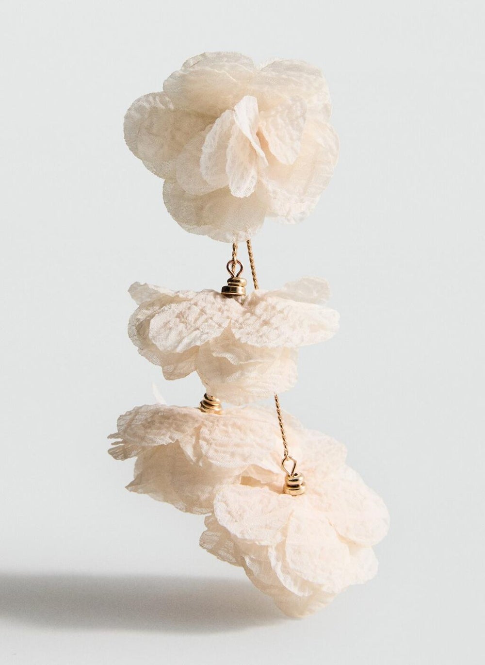buy-mango-woven-flower-earrings_hl4
