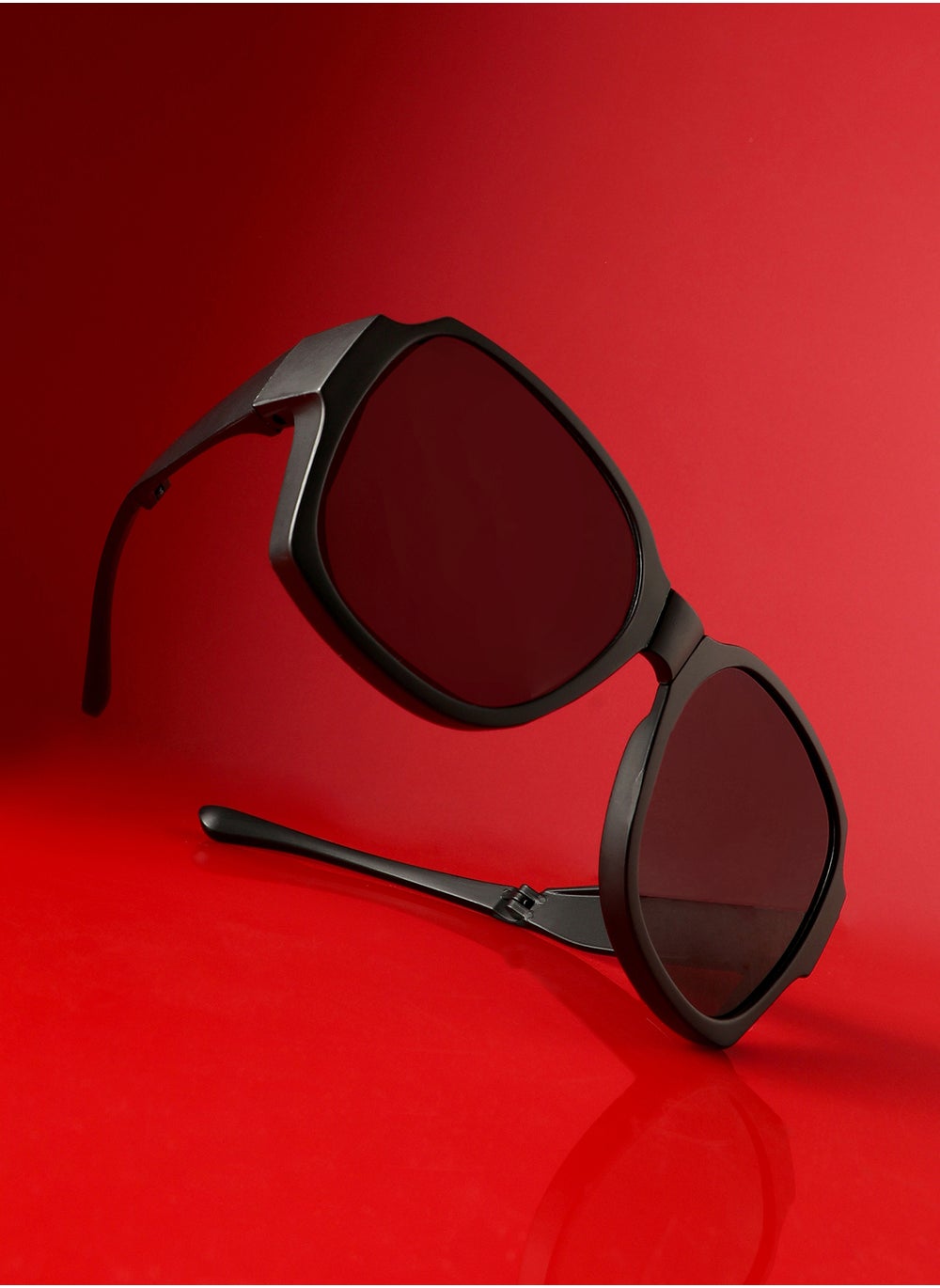 buy-haute-sauce-haute-sauce-unisex-foldable-oversized-sunglasses-for-casual-wear-one-size-black-polycarbonate-frame-black-polarized-lens-full-rim-eyewear-for-woman-girls_qe8