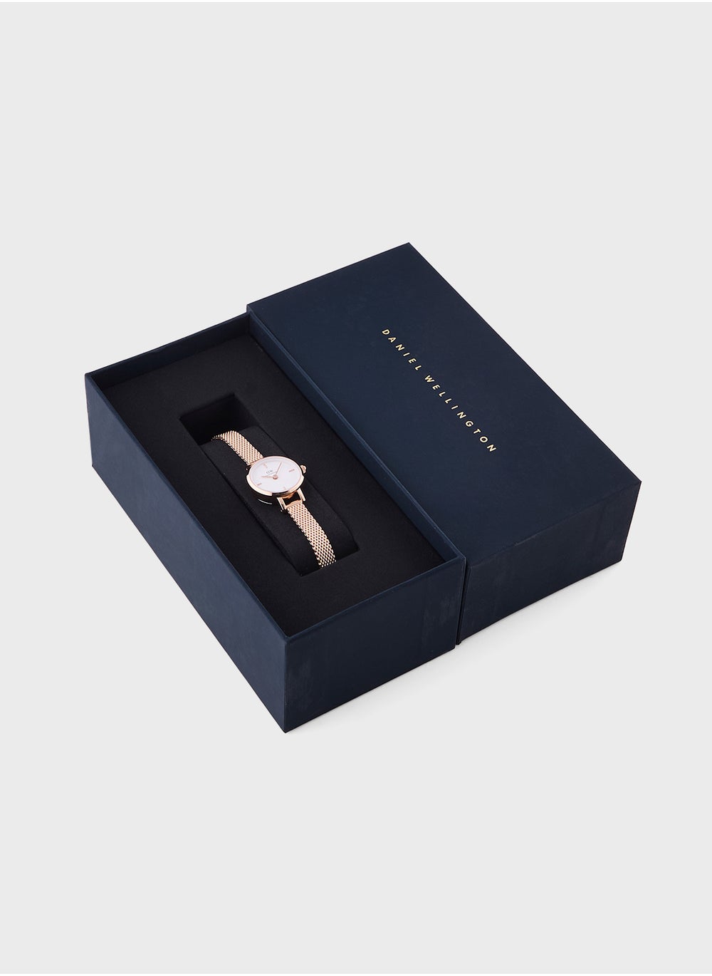 buy-daniel-wellington-petite-19mm-rose-gold-watch_ohy