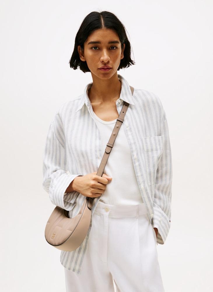 buy-tommy-hilfiger-logo-detailed-zip-through-hobo_0zn