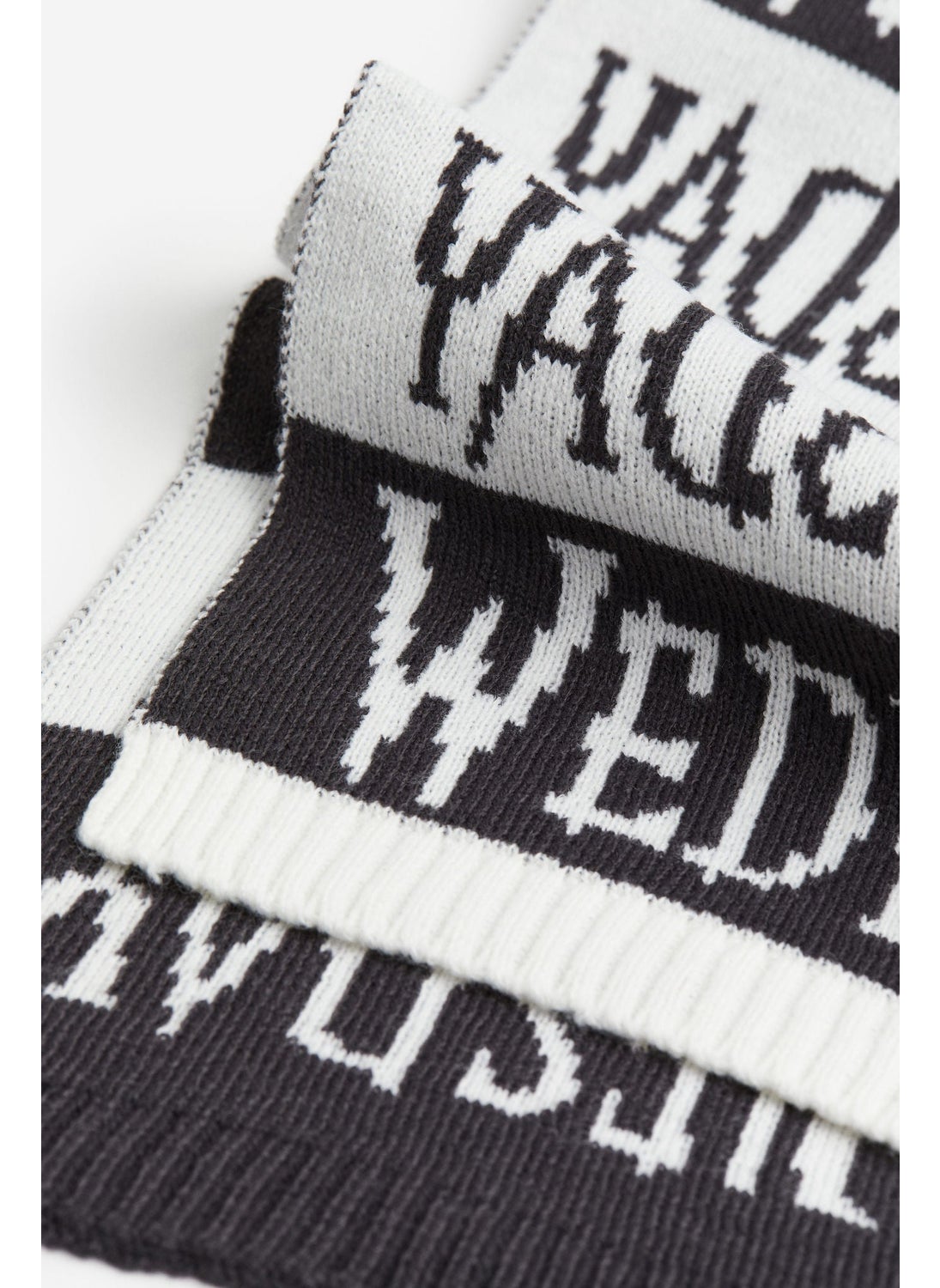 buy-h-m-jacquard-knit-scarf_7i0