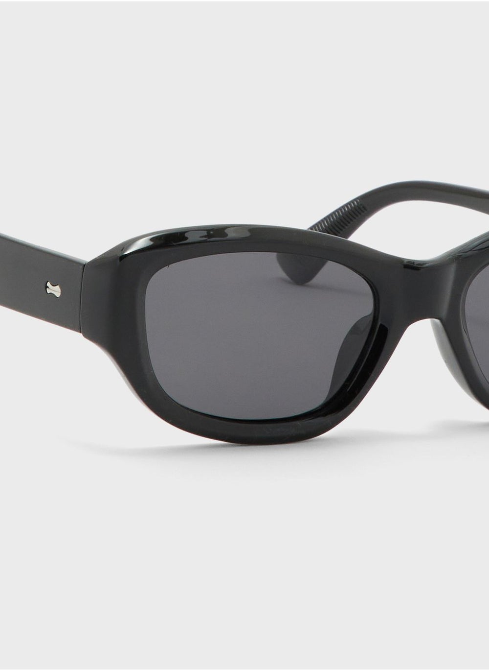buy-ella-angular-wayfarer-sunglasses_wx8