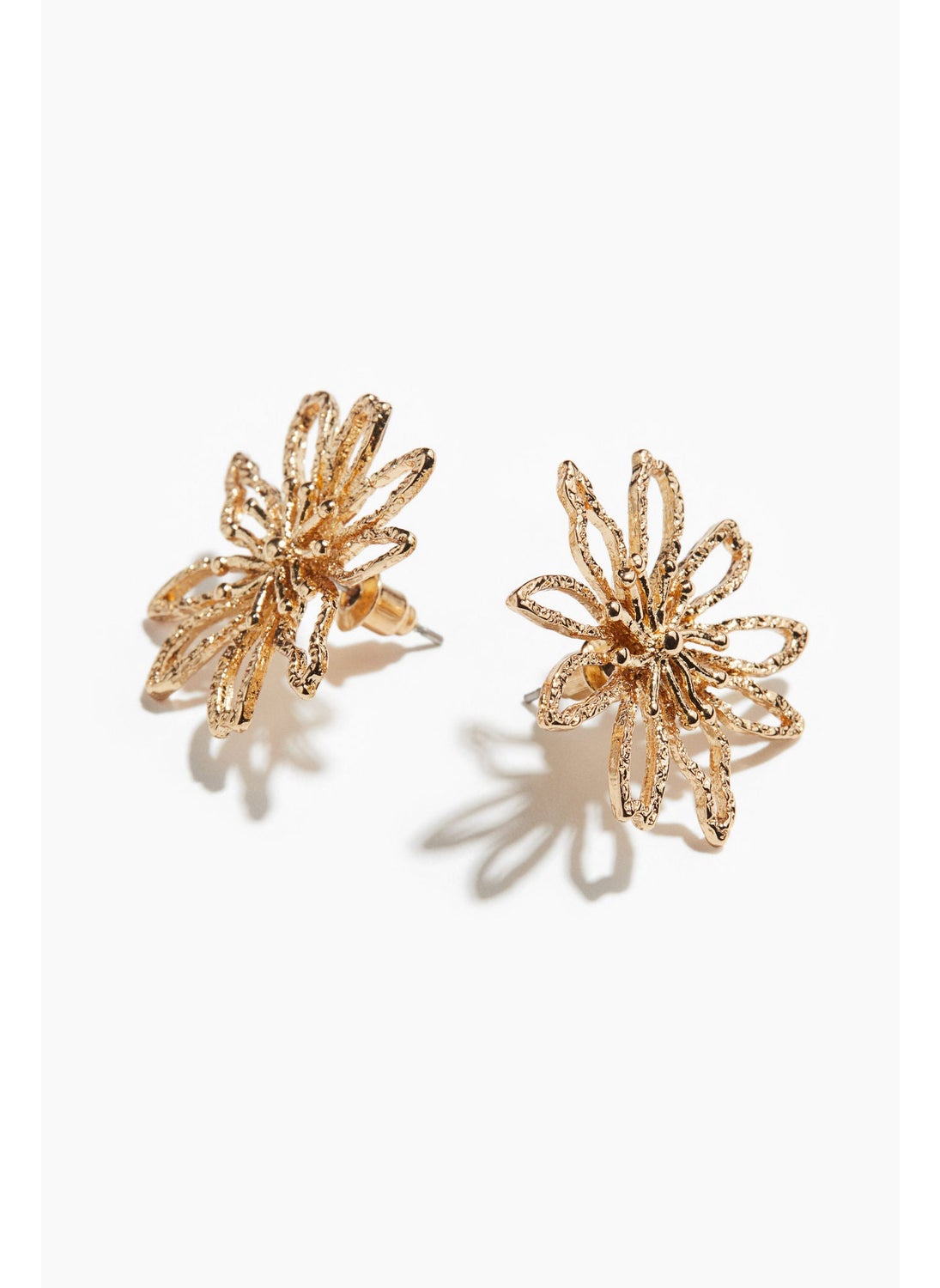 buy-h-m-flower-shaped-stud-earrings_2ya