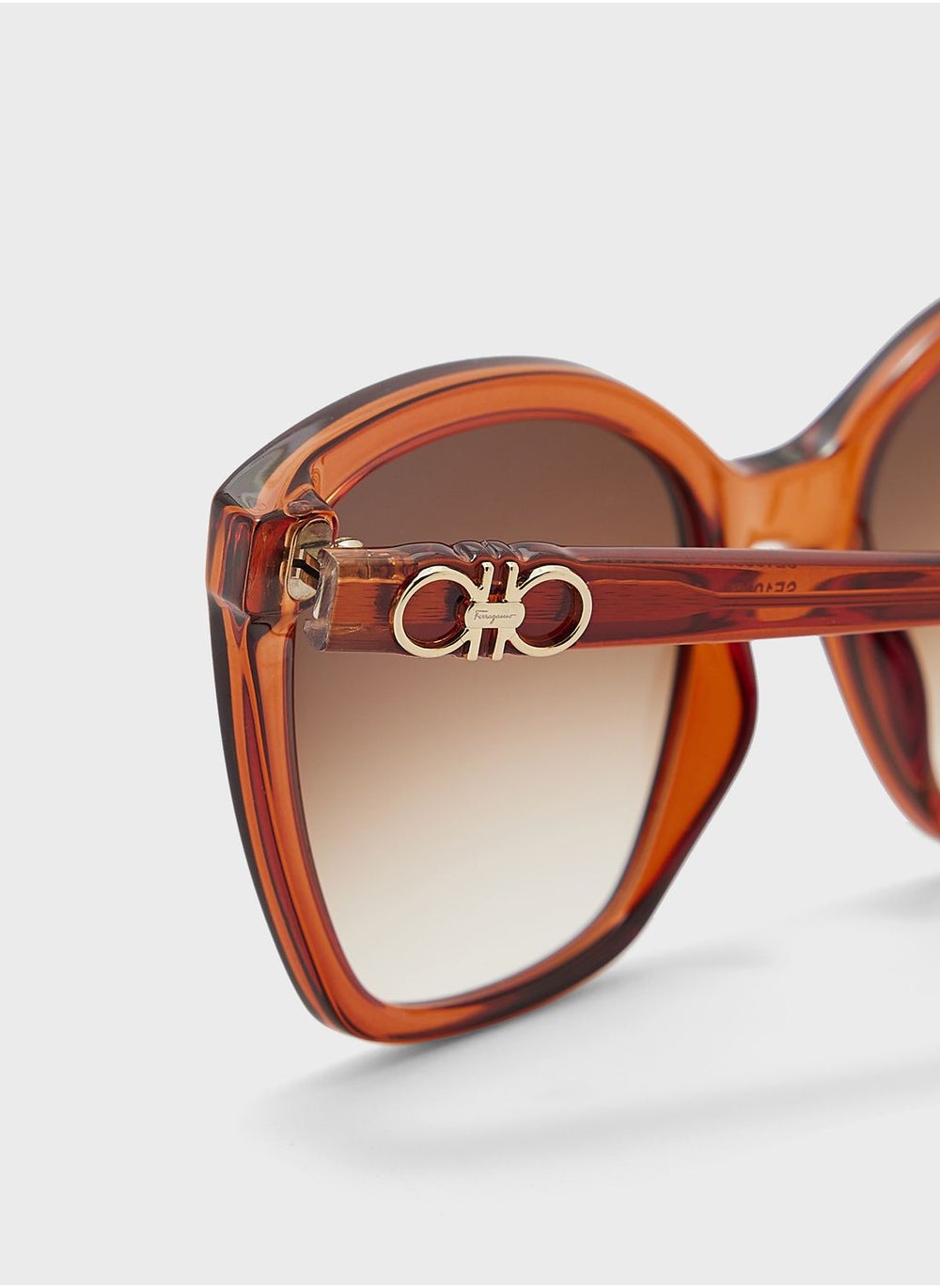 buy-ferragamo-modified-rectangle-oversized-sunglasses_uk0