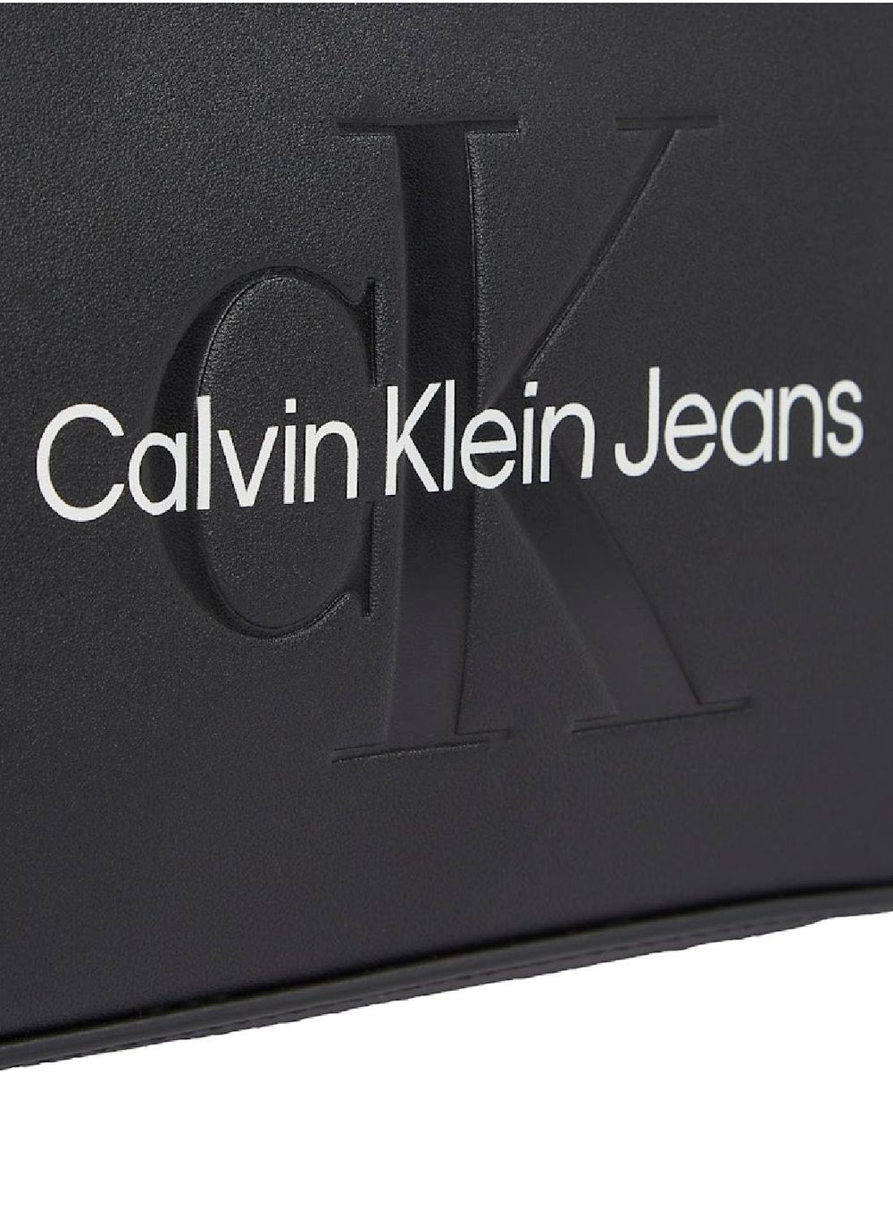 buy-calvin-klein-jeans-shoulder-bag_vju