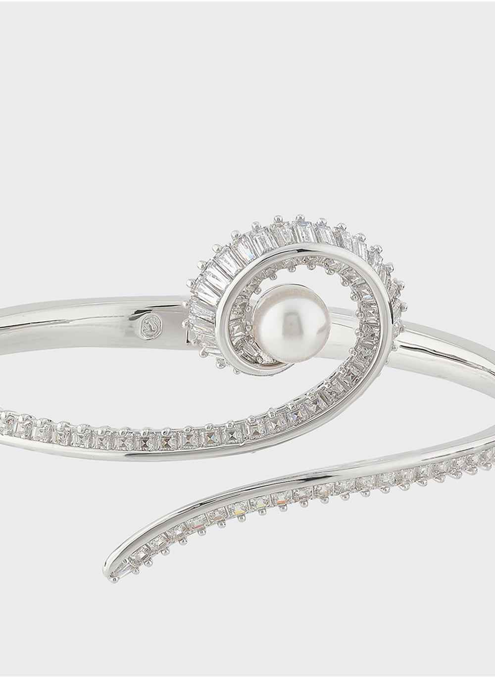 buy-swarovski-ss25-capsule-embellished-bangle_iay
