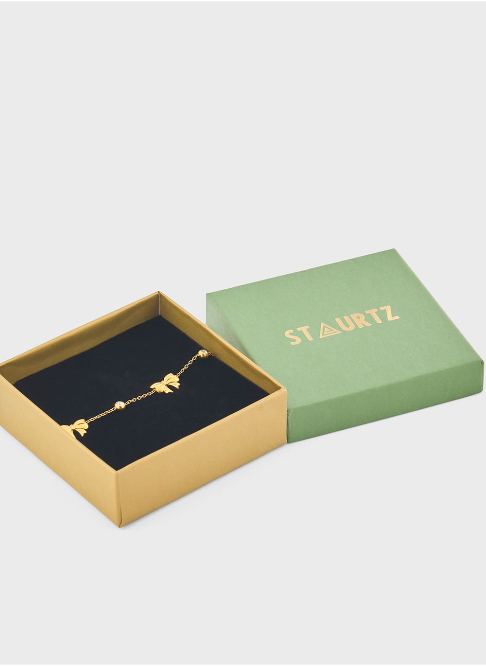 buy-staurtz-cresent-moon-necklace-core_05o