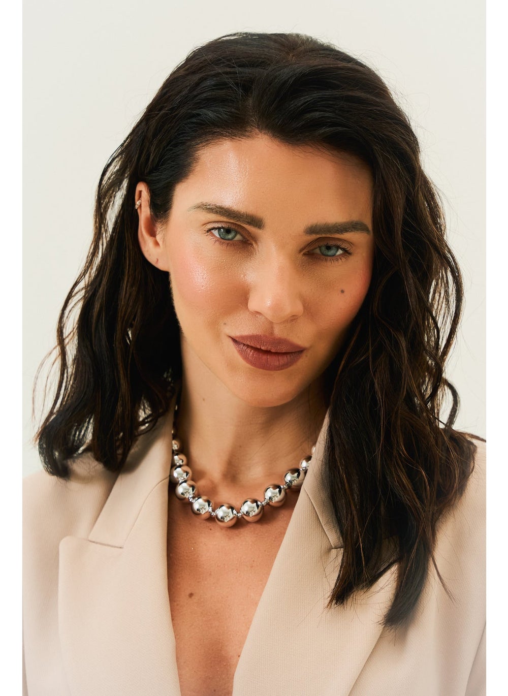 buy-noya-lune-bead-statement-silver-necklace_idz