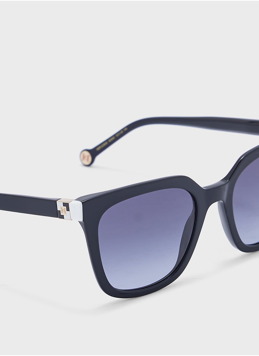buy-carolina-herrera-her-0236-s-oversized-sunglasses_hv3