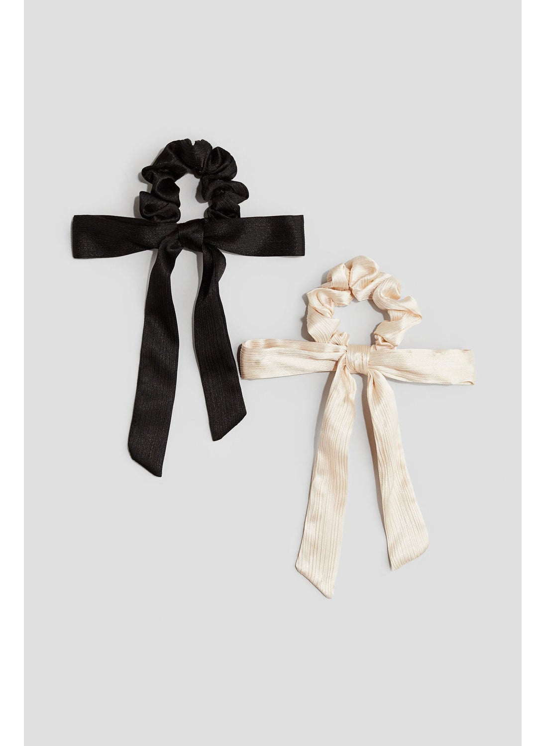 buy-h-m-2-pack-bow-detail-scrunchies_jub