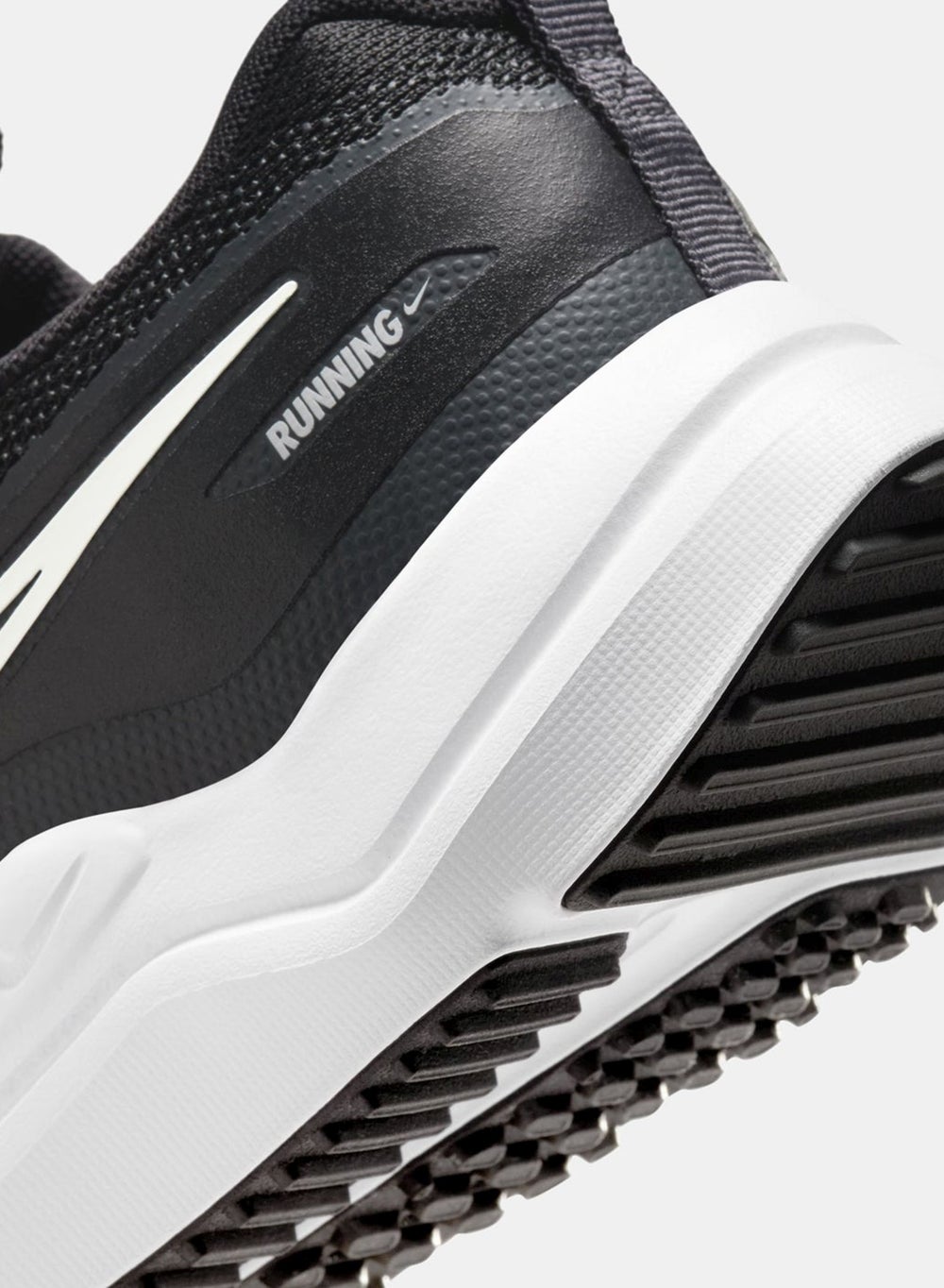 buy-nike-kids-cosmic-road-running-shoes_4z8