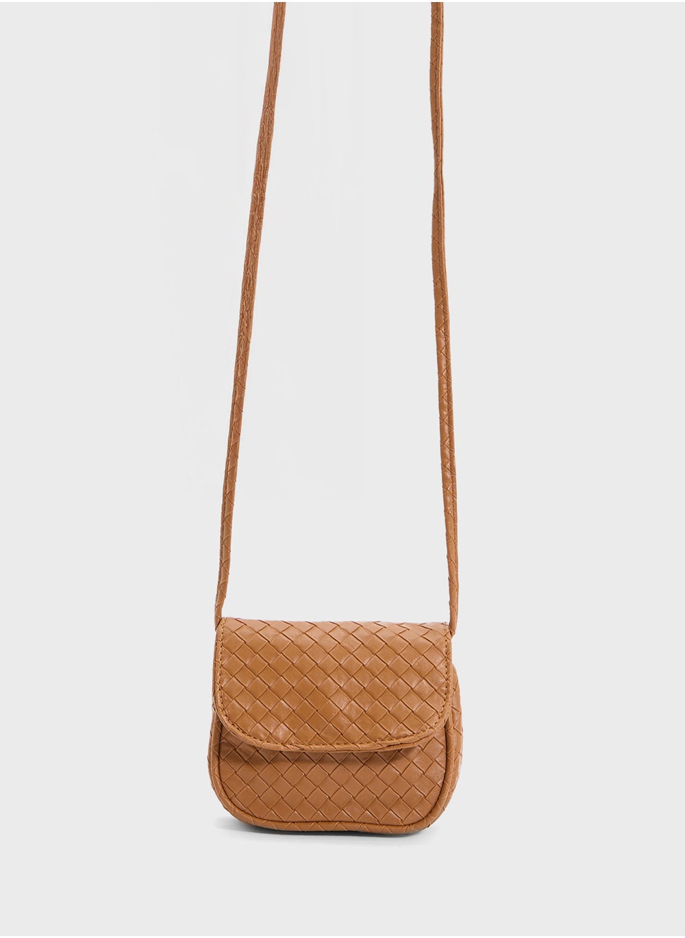 buy-ella-woven-crossbody-bag_p05