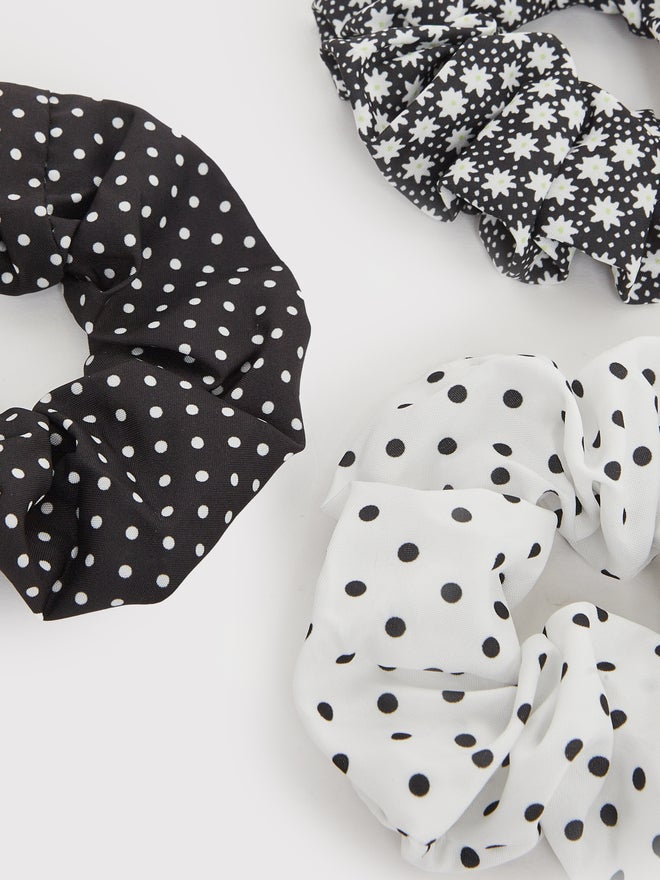 buy-styli-styli-set-of-5-elasticated-polka-dot-scrunchie_72a